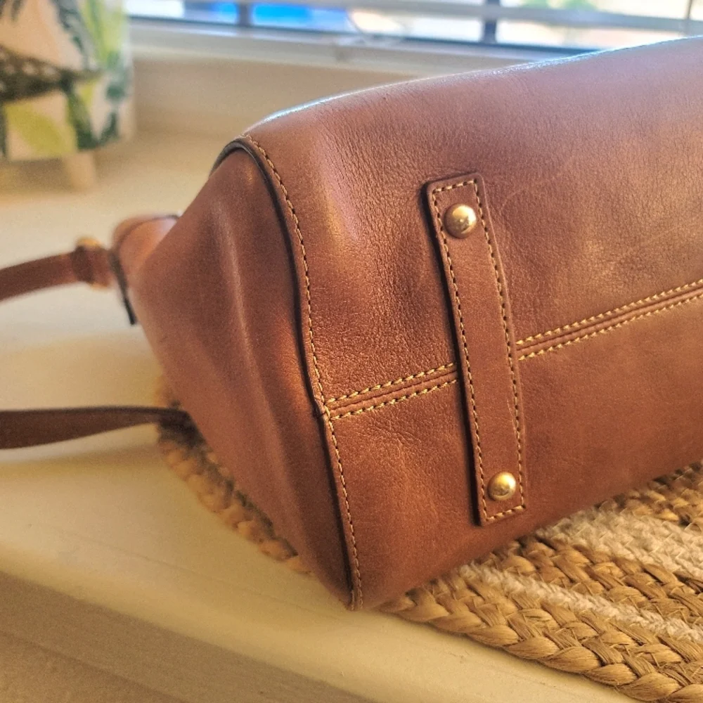100% Dooney and Burke  Florentine Leather Satchel